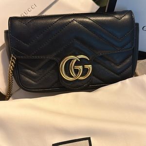 GUCCI AUTHENTIC / Calfskin Matelasse Super Mini GG Marmont Shoulder Bag Black